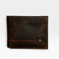 Billetera hombre cuero pull-up café oscuro frente con costura roja y remache dorado