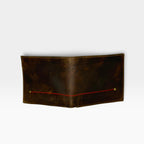 Vista abierta billetera cuero pull-up café oscuro con costura roja