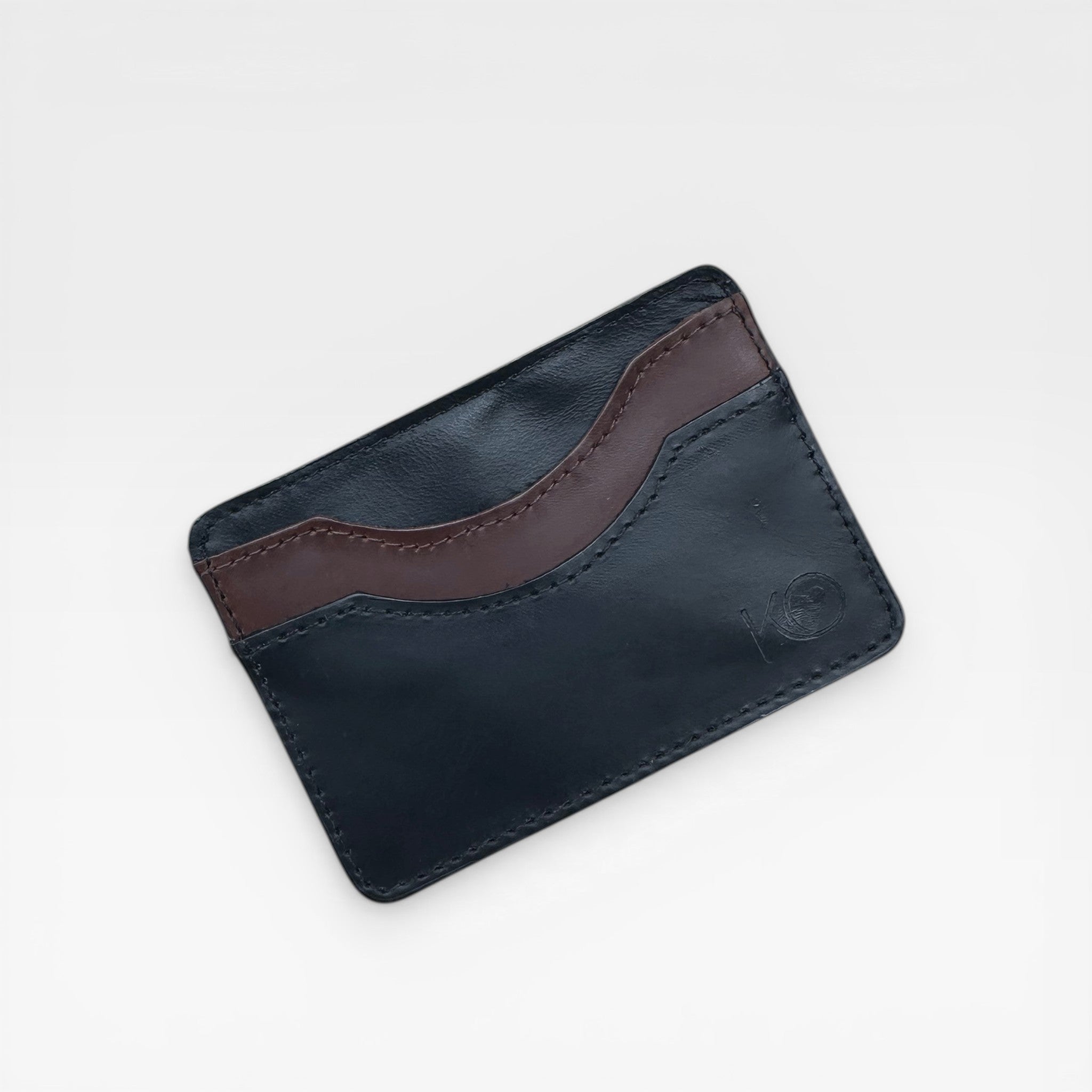 Tarjetero Hombre "Compact" – El Equilibrio Perfecto entre Tamaño y Utilidad