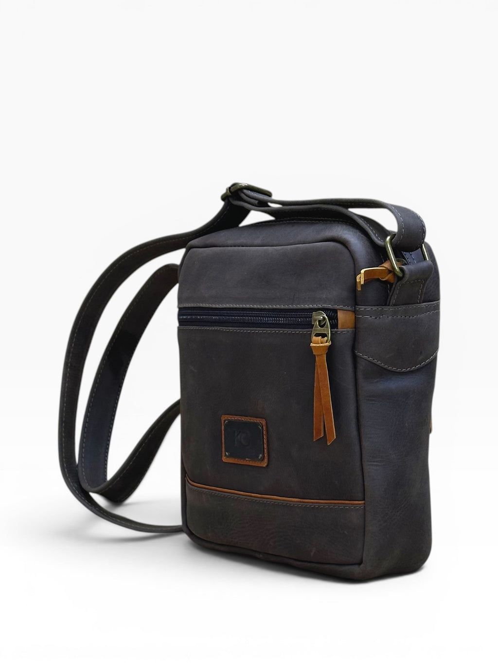 Bolso Manos Libres Cruzado en Cuero Genuino para Hombre — Diseño Minimalista
