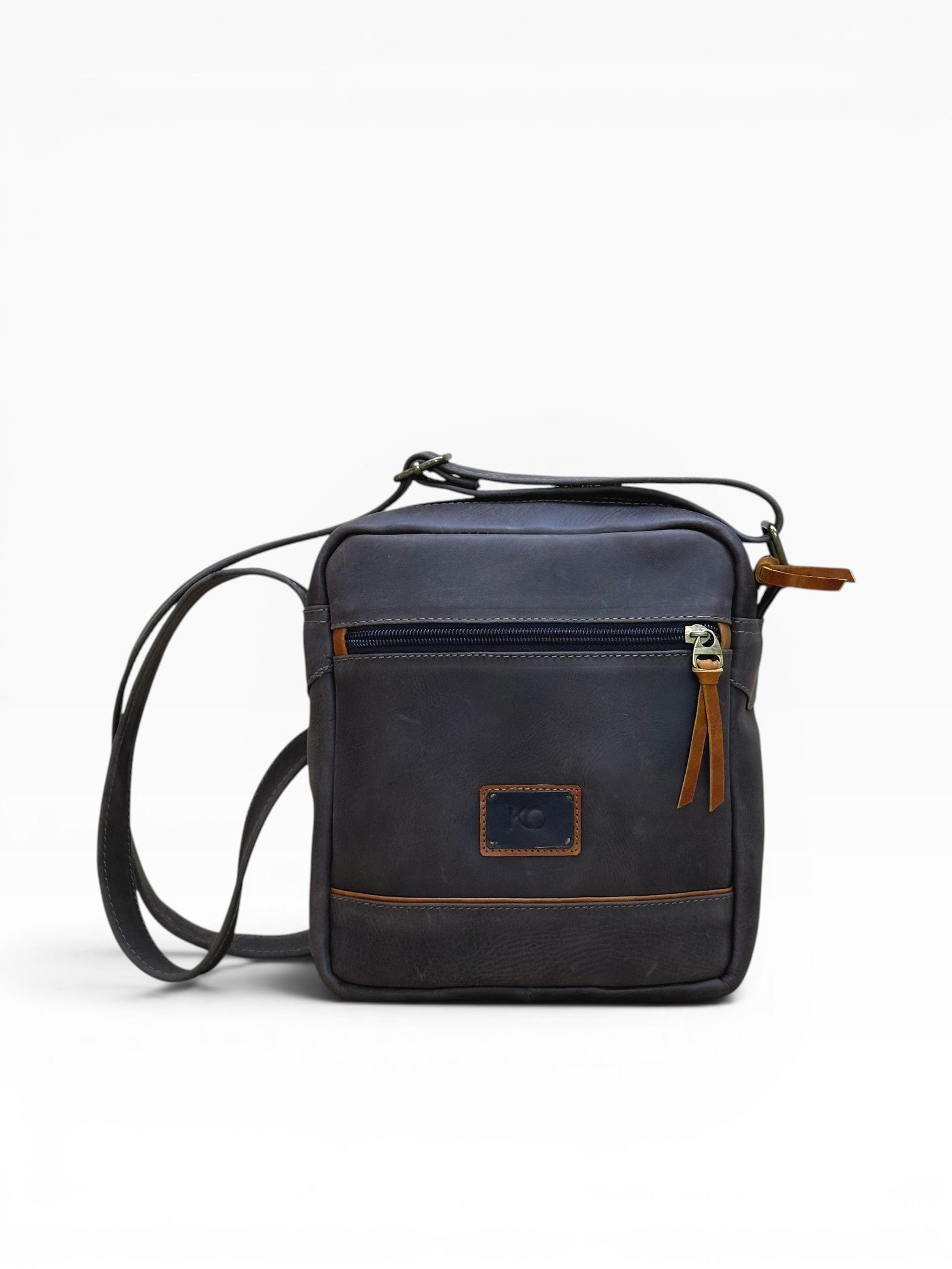 Bolso Manos Libres Cruzado en Cuero Genuino para Hombre — Diseño Minimalista