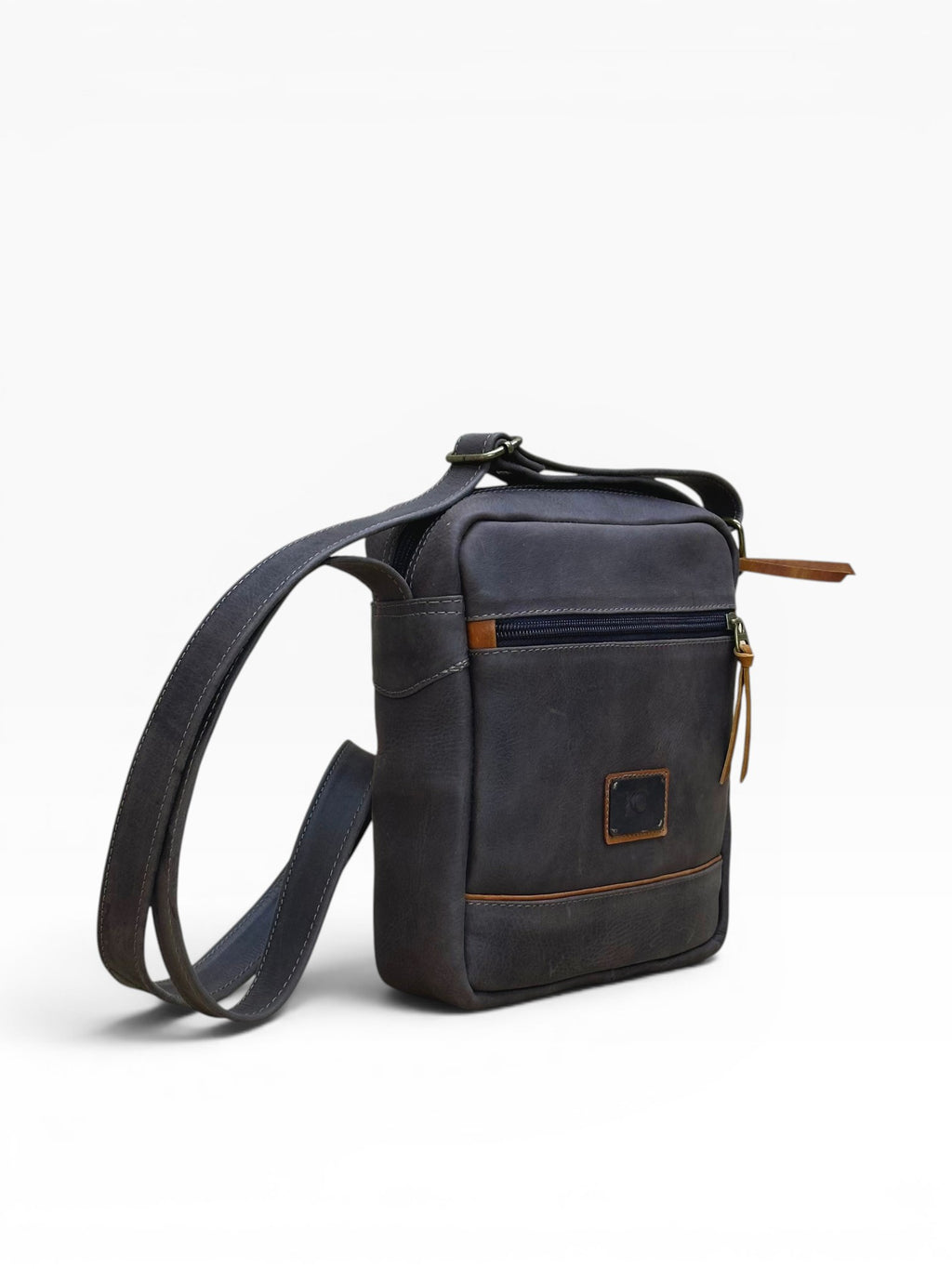 Bolso Manos Libres Cruzado en Cuero Genuino para Hombre — Diseño Minimalista