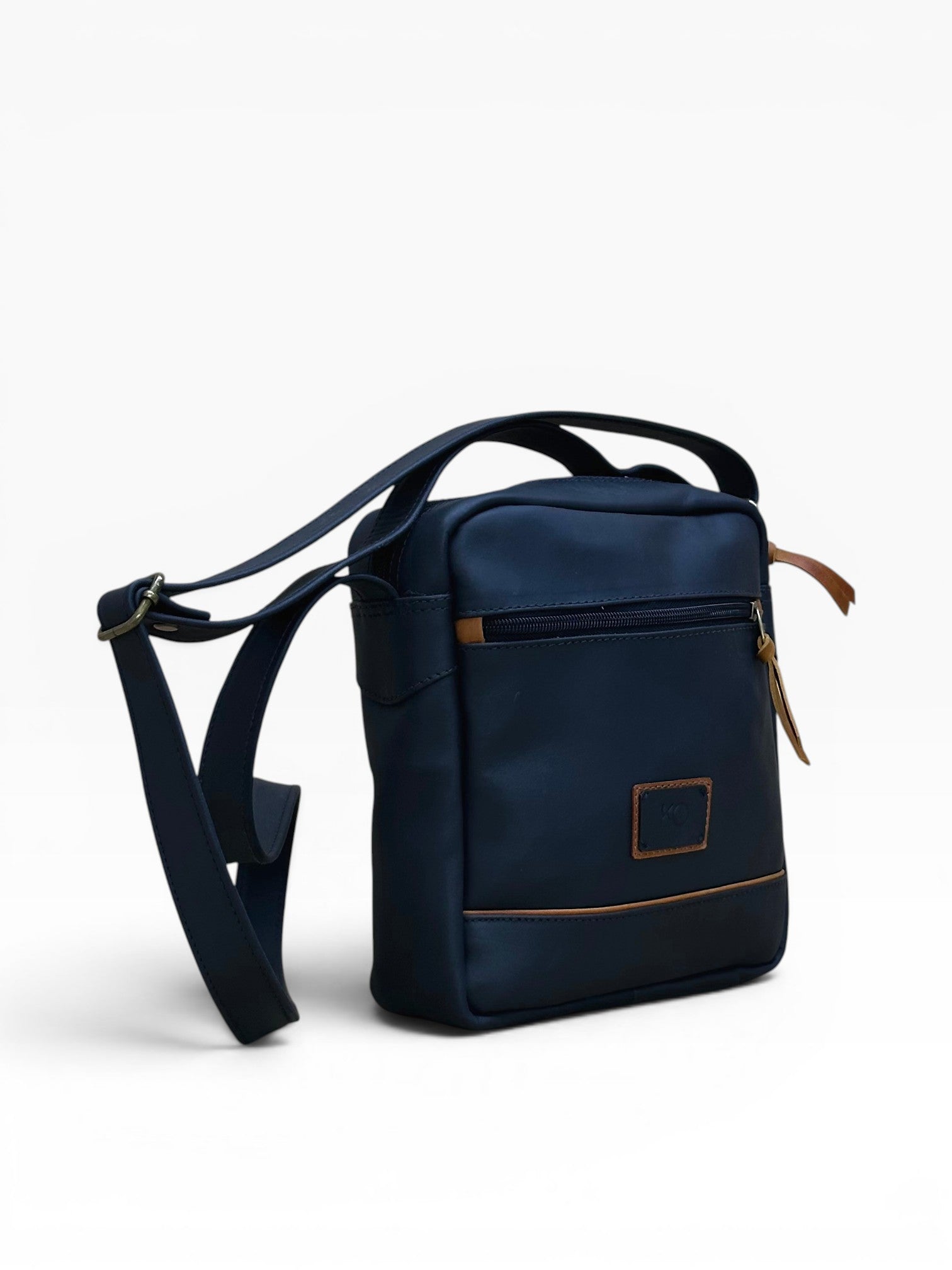 Bolso Manos Libres Cruzado en Cuero Genuino para Hombre — Diseño Minimalista